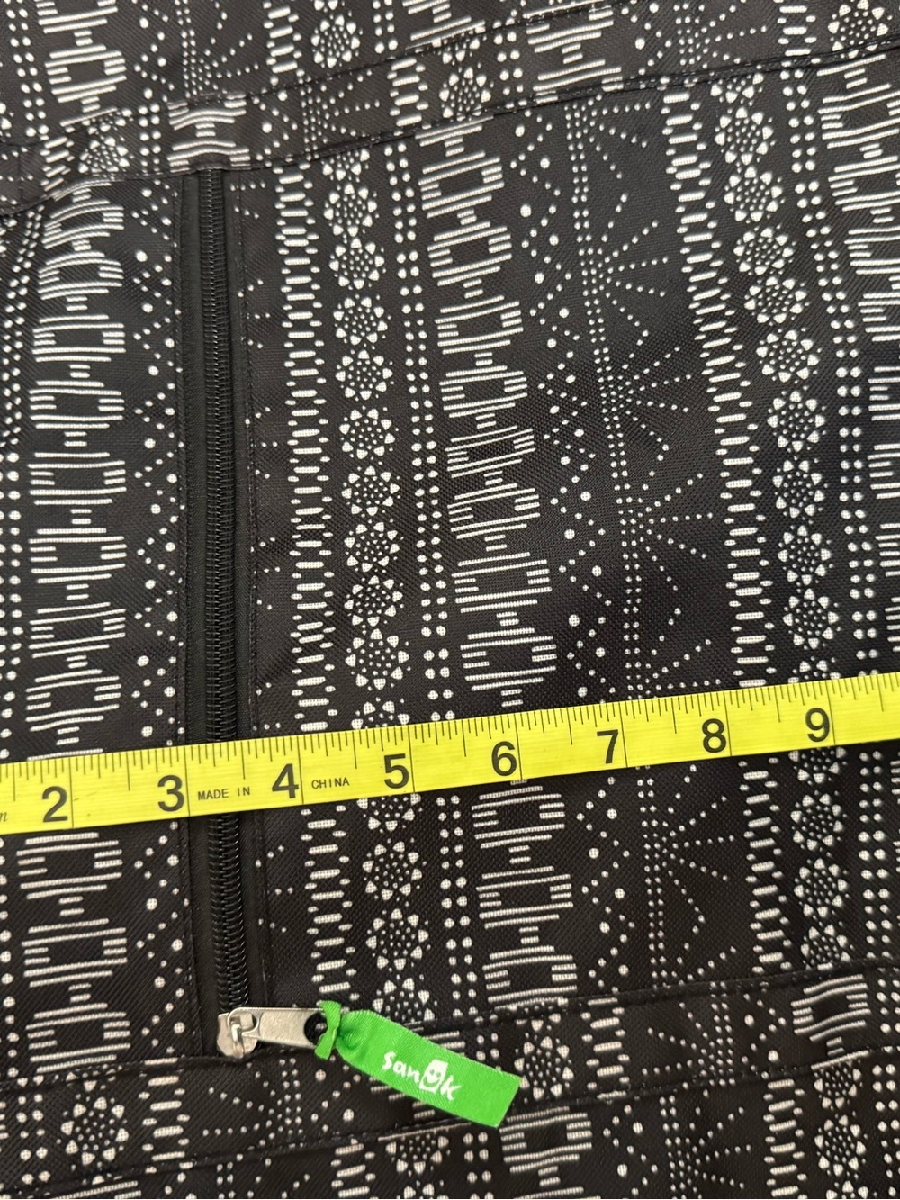 Sanuk x DSW Black and White Tribal Print YogaTote Bag - Picture 10 of 12